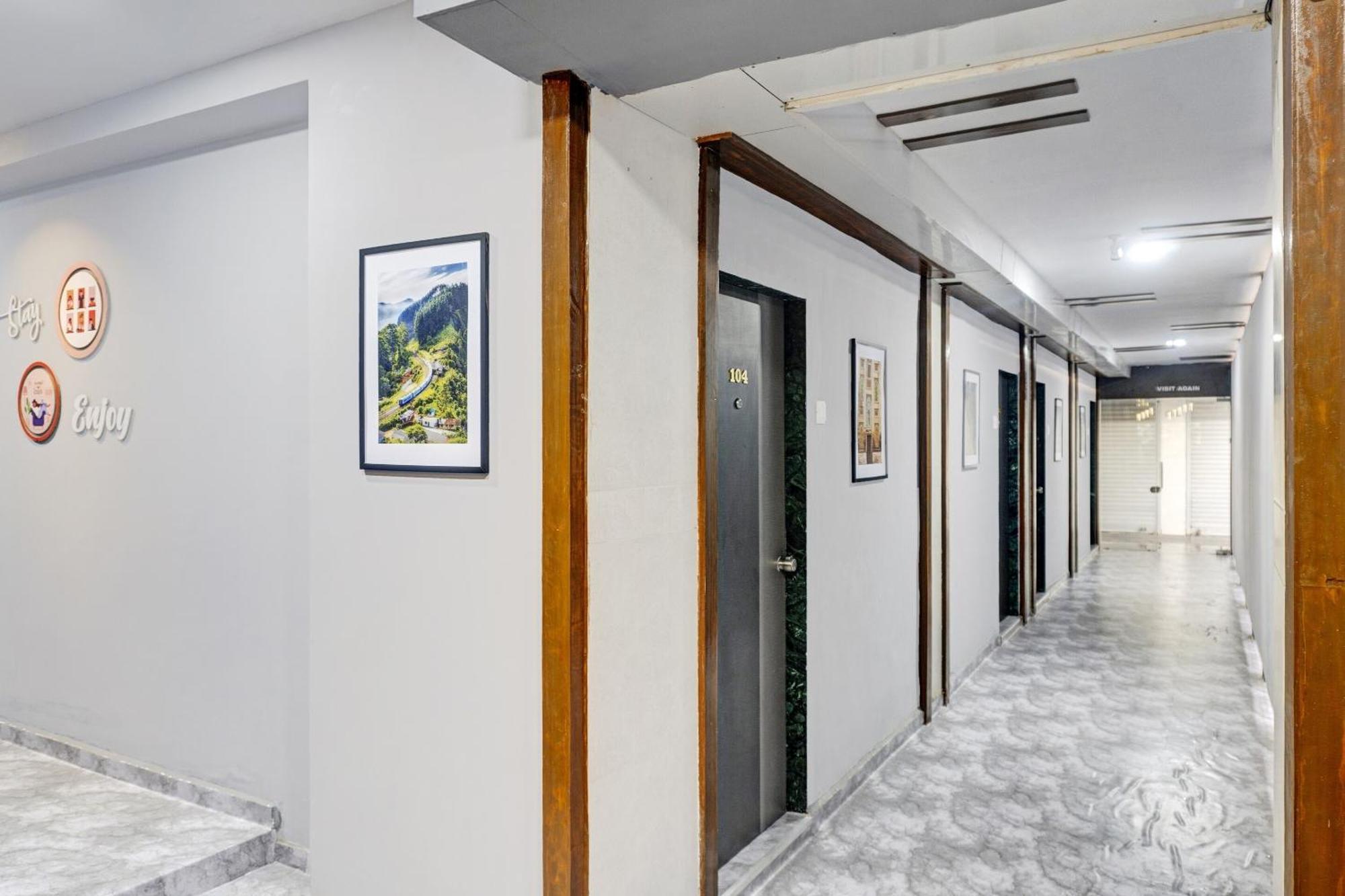Oyo Flagship Hotel Royal Inn Сурат Екстериор снимка